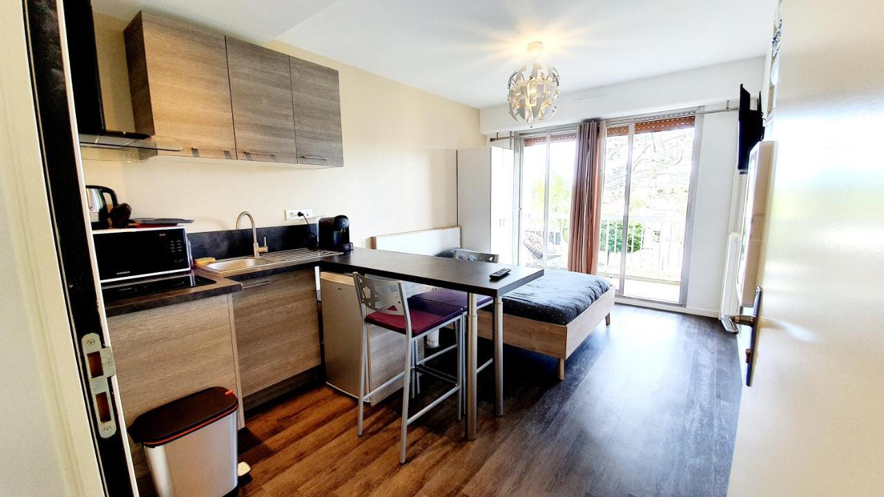 Le Studio Cosy D'Angelique Et David Avec Parking Rambouillet Kültér fotó